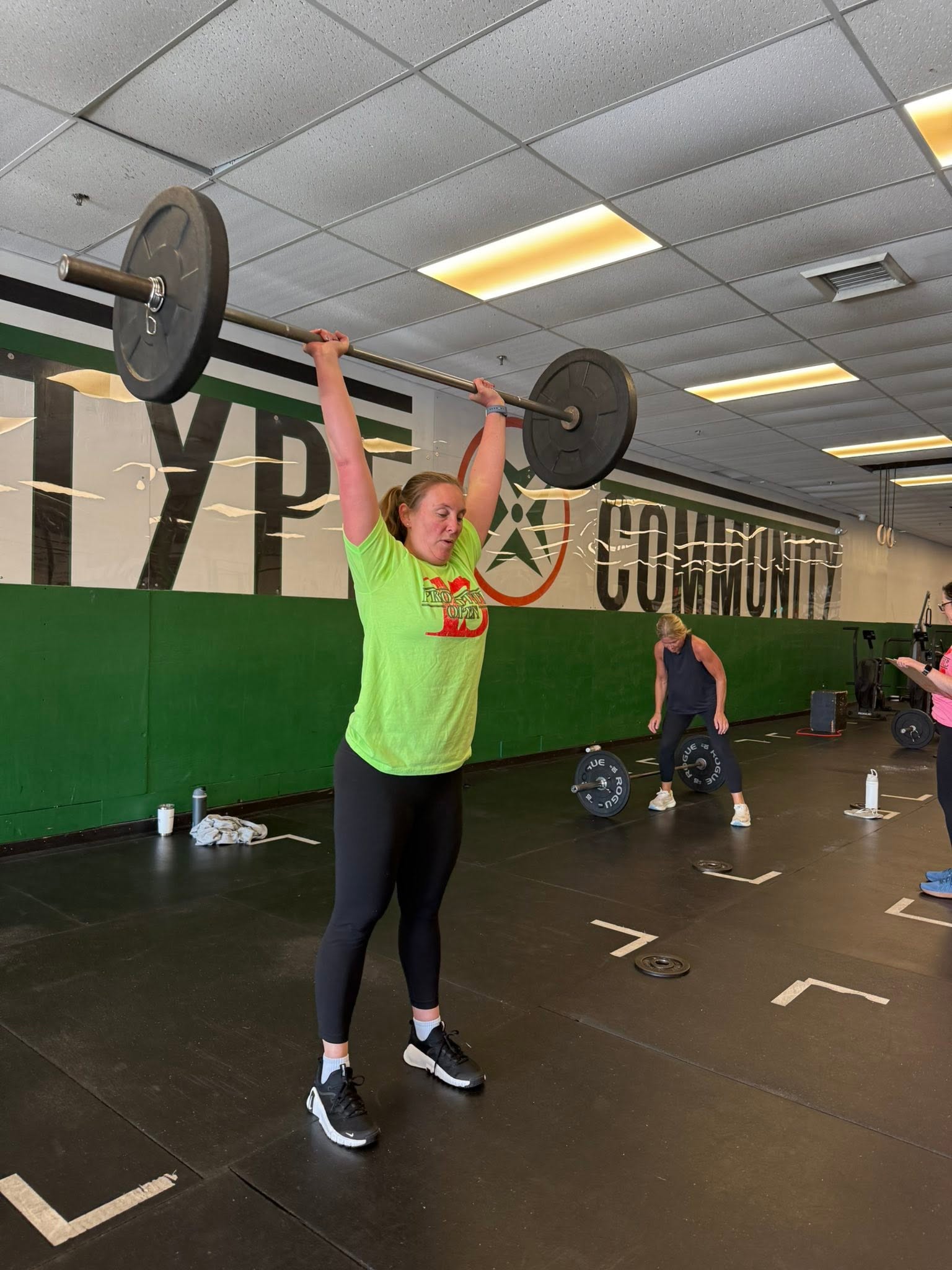 Heather Lacasse lifting overhead during the 2026 Prototype Open